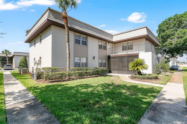 11 WINDTREE LANE B, Winter Garden, FL 34787