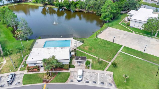 11 WINDTREE LANE B, Winter Garden, FL 34787