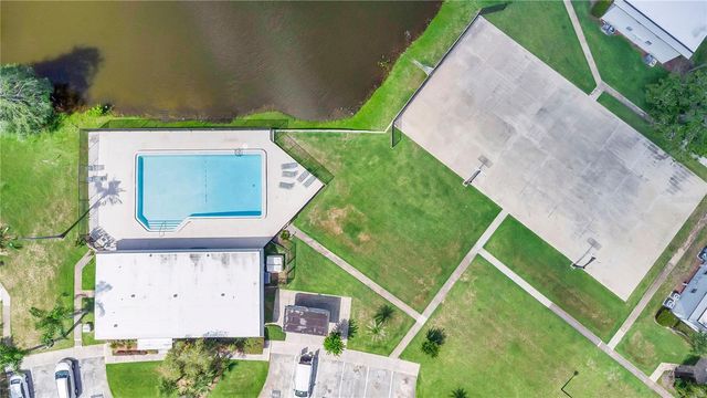 11 WINDTREE LANE B, Winter Garden, FL 34787