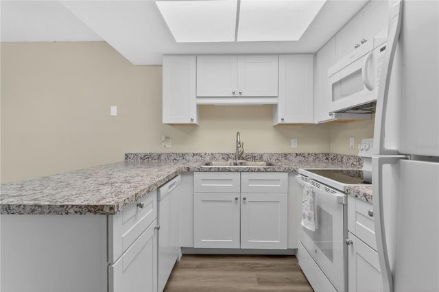 11 WINDTREE LANE B, Winter Garden, FL 34787