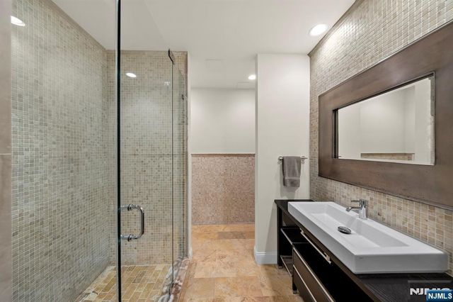 67 Norman Place, Tenafly, NJ 07670