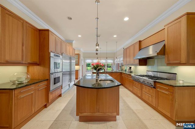 67 Norman Place, Tenafly, NJ 07670