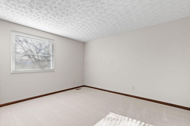 5000 Honeysuckle Boulevard, Columbus, OH 43230