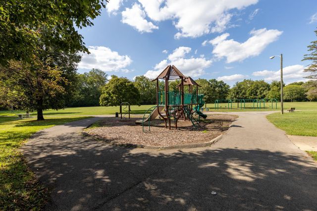 5000 Honeysuckle Boulevard, Columbus, OH 43230