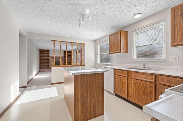 5000 Honeysuckle Boulevard, Columbus, OH 43230