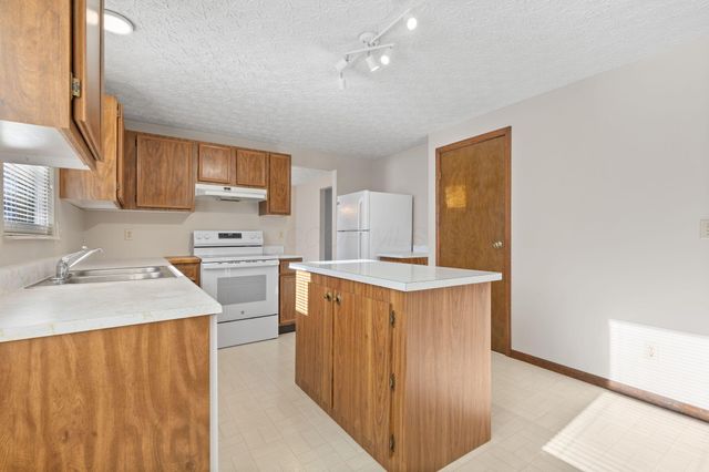 5000 Honeysuckle Boulevard, Columbus, OH 43230