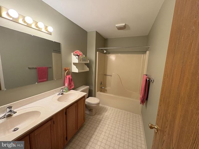 107 DELANCY PL, Lancaster, PA 17601