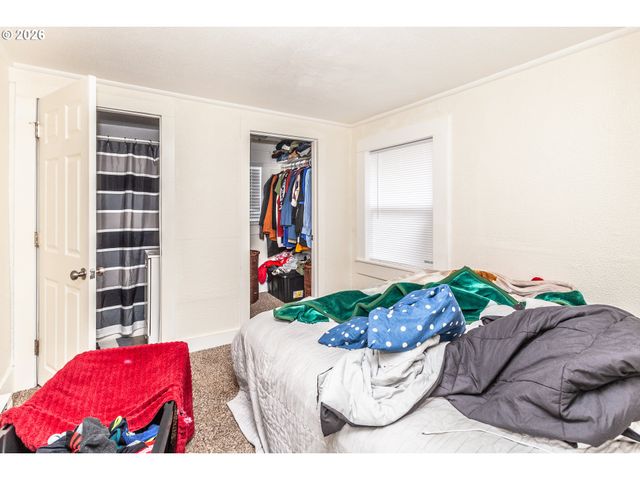 1385 HINES St, Salem, OR 97302