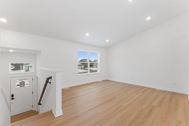 1245 Deerpath Drive NE, Hanover, MN 55341