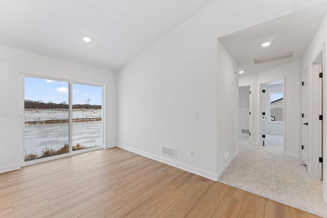 1245 Deerpath Drive NE, Hanover, MN 55341