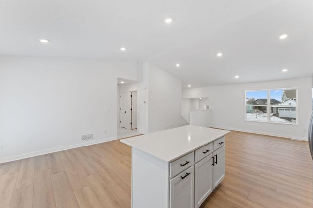 1245 Deerpath Drive NE, Hanover, MN 55341