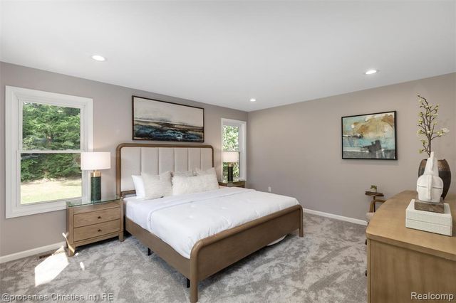 1257 Charrington Road, Bloomfield Hills, MI 48301