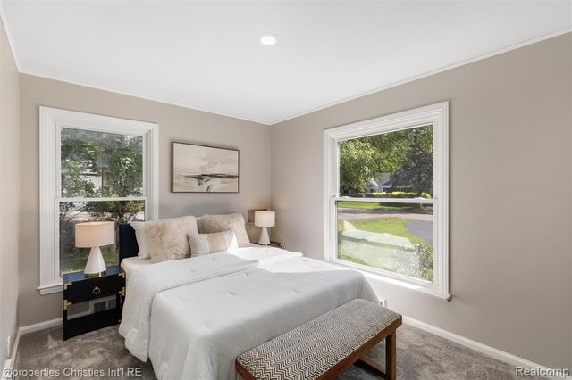 1257 Charrington Road, Bloomfield Hills, MI 48301