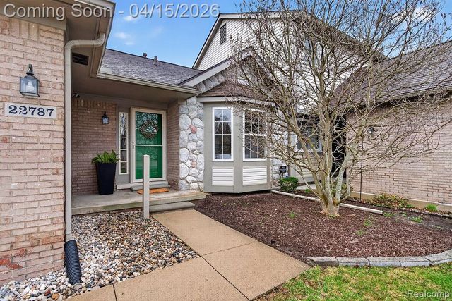 22787 Woodcreek Drive, Taylor, MI 48180
