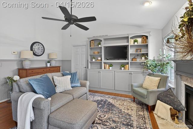 22787 Woodcreek Drive, Taylor, MI 48180