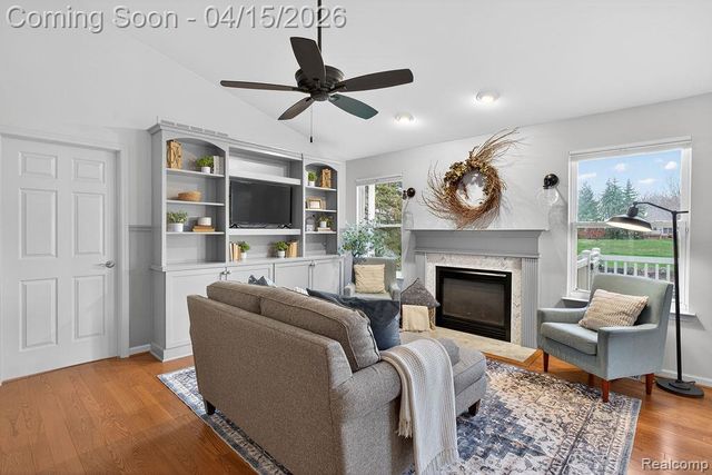 22787 Woodcreek Drive, Taylor, MI 48180