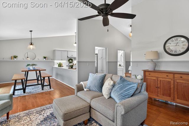 22787 Woodcreek Drive, Taylor, MI 48180