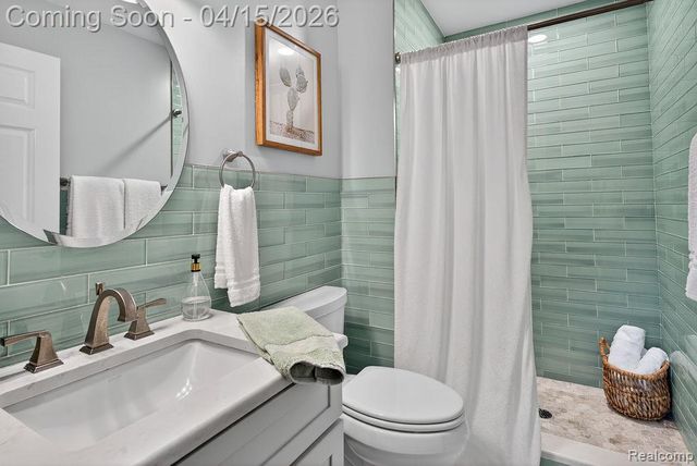 22787 Woodcreek Drive, Taylor, MI 48180