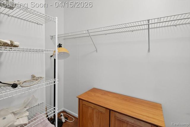 22787 Woodcreek Drive, Taylor, MI 48180