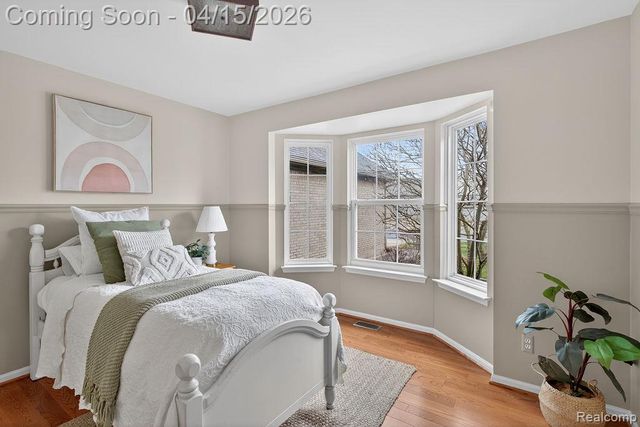 22787 Woodcreek Drive, Taylor, MI 48180