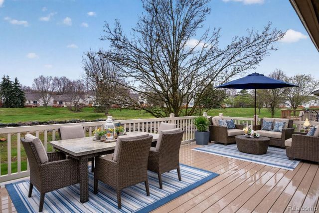 22787 Woodcreek Drive, Taylor, MI 48180