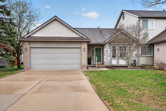 22787 Woodcreek Drive, Taylor, MI 48180