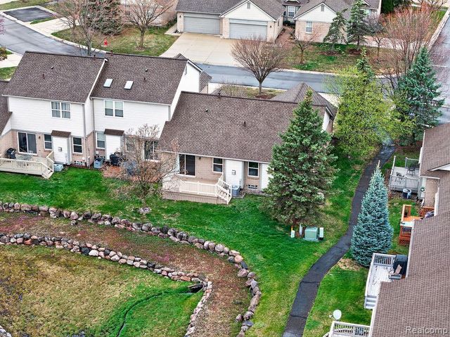 22787 Woodcreek Drive, Taylor, MI 48180