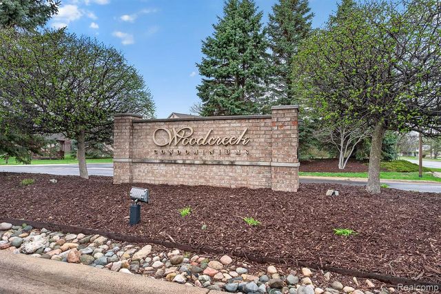 22787 Woodcreek Drive, Taylor, MI 48180