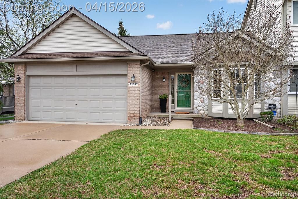 22787 Woodcreek Drive, Taylor, MI 48180