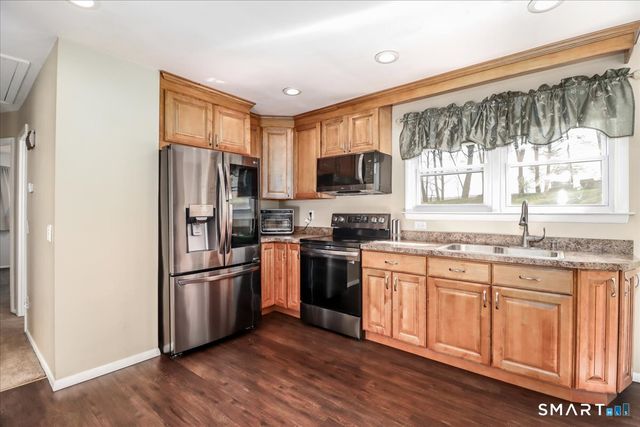115 Wynwood Drive, New Milford, CT 06776