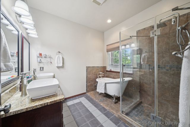 10102 N 147th East Avenue, Owasso, OK 74055