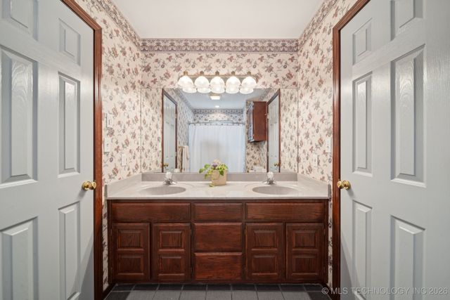 10102 N 147th East Avenue, Owasso, OK 74055