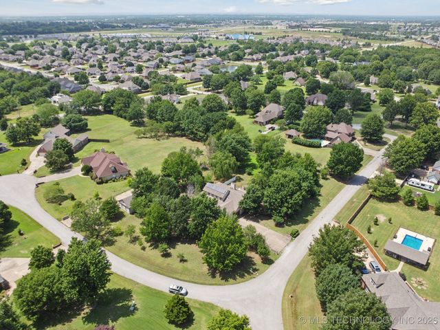 10102 N 147th East Avenue, Owasso, OK 74055