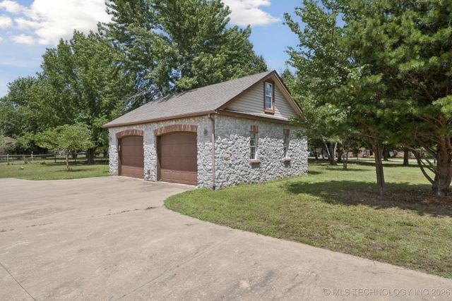 10102 N 147th East Avenue, Owasso, OK 74055