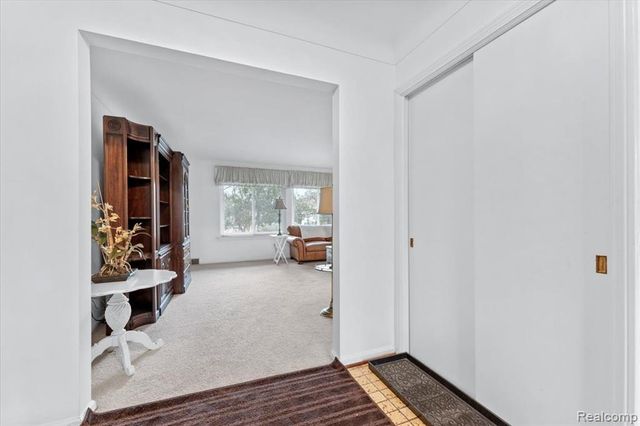 2221 Davis Street, Wyandotte, MI 48192