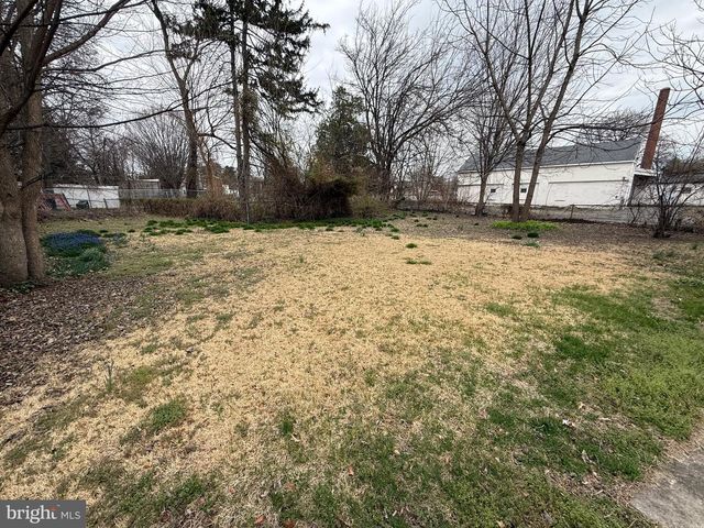 22 E FEDERAL ST, Burlington, NJ 08016