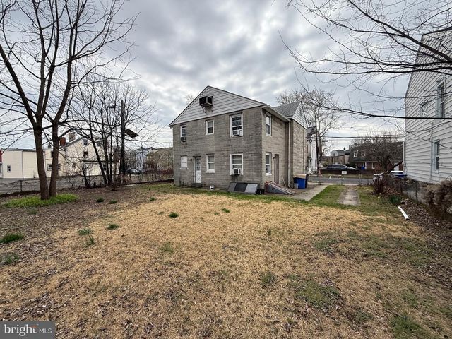 22 E FEDERAL ST, Burlington, NJ 08016