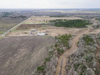 5806 Fm 686, Dayton, TX 77535