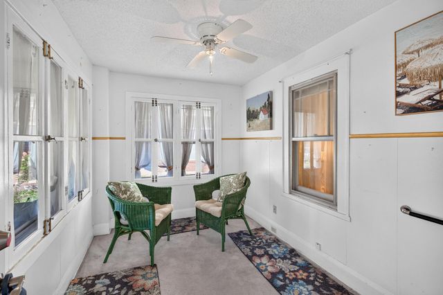 1718 Vincent Avenue N, Minneapolis, MN 55411
