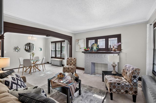 1718 Vincent Avenue N, Minneapolis, MN 55411