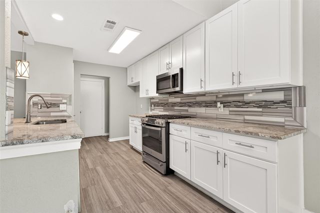 9507 Secretariat Drive, Houston, TX 77065