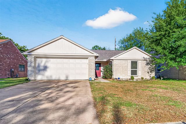 9507 Secretariat Drive, Houston, TX 77065