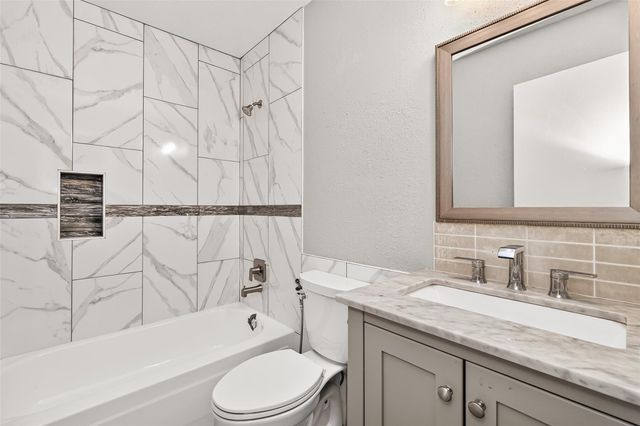 9507 Secretariat Drive, Houston, TX 77065