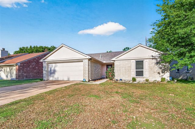 9507 Secretariat Drive, Houston, TX 77065