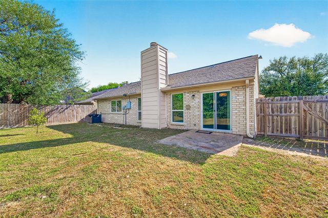 9507 Secretariat Drive, Houston, TX 77065
