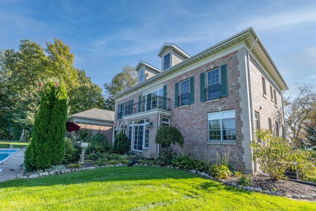 3471 N Karen Kourt, La Porte, IN 46350