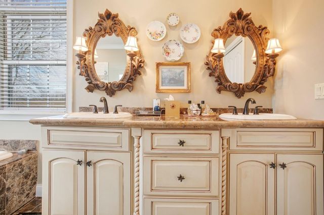 3471 N Karen Kourt, La Porte, IN 46350