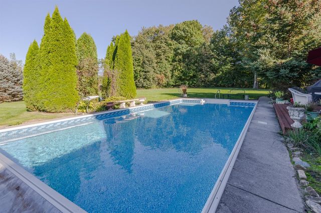 3471 N Karen Kourt, La Porte, IN 46350