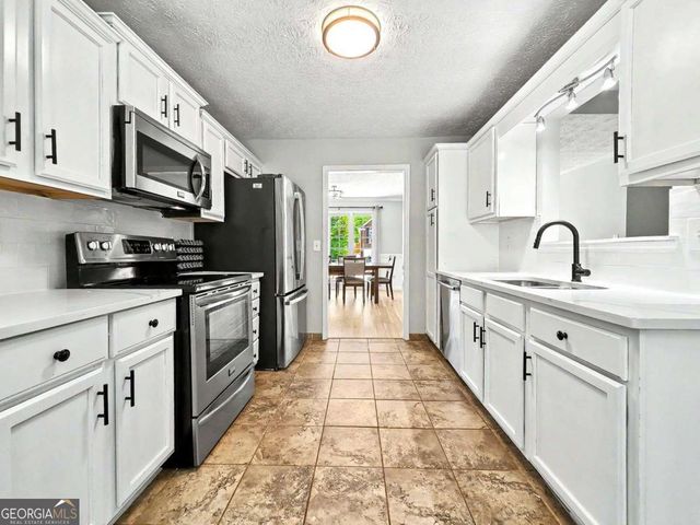 74 Crestview Lane, Dallas, GA 30157