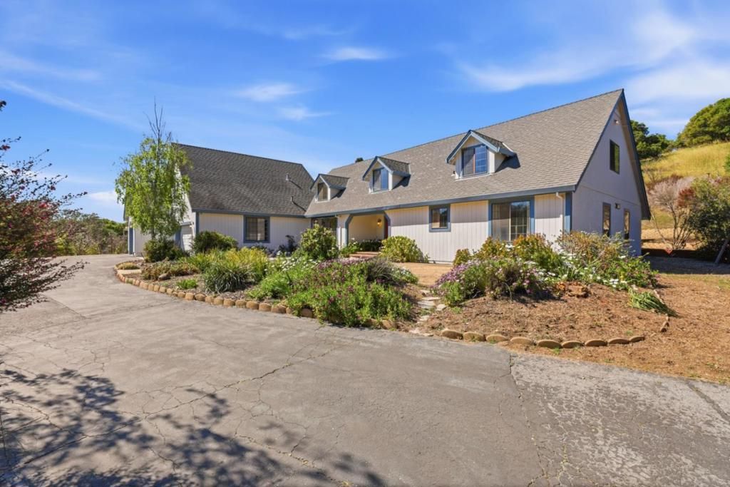 Image 2 of property listing at 215 Chateau Drive, Aromas, CA 95004